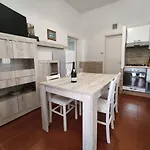 Il Porticciolo Di House * Bocca di Magra